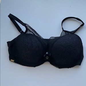 Chantelle plunge padded bra